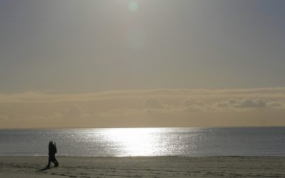 Rustige stranden en winkelstraten